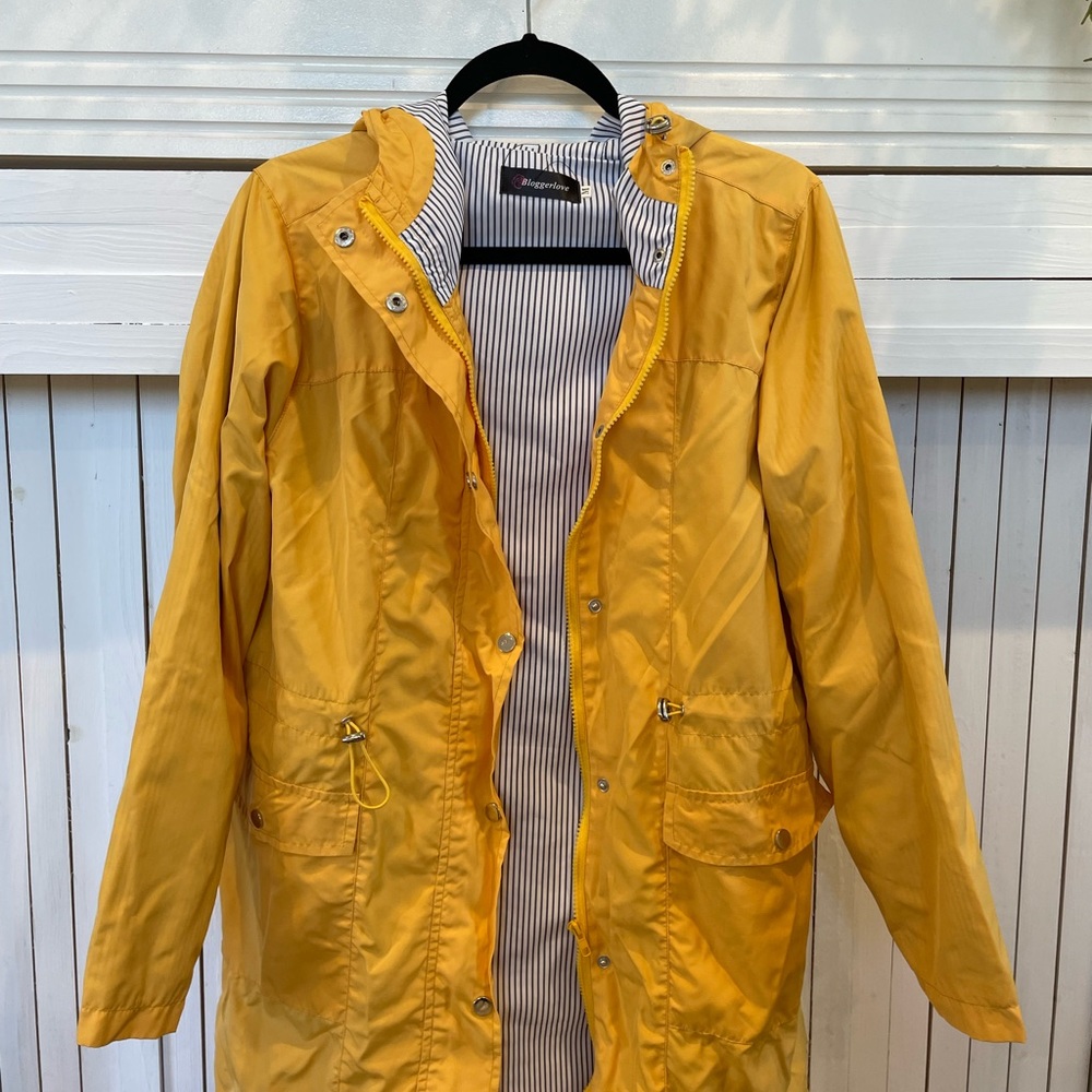 Bloggerlove, medium, yellow jacket